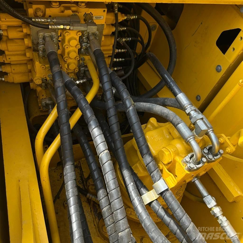 Komatsu 210-8 Гусеничні екскаватори