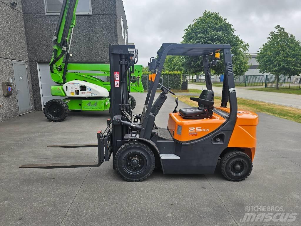 Doosan D 25 G Дизельні навантажувачі