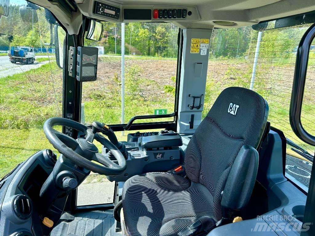 CAT 908NG Фронтальні навантажувачі