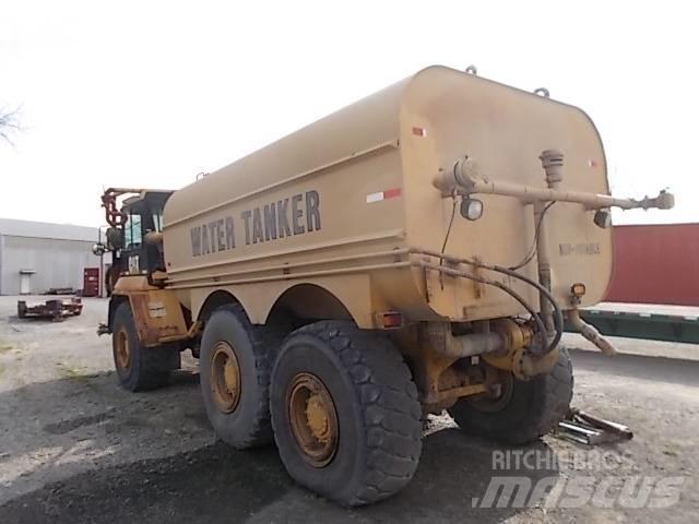 CAT 250E Вантажівки / спеціальні