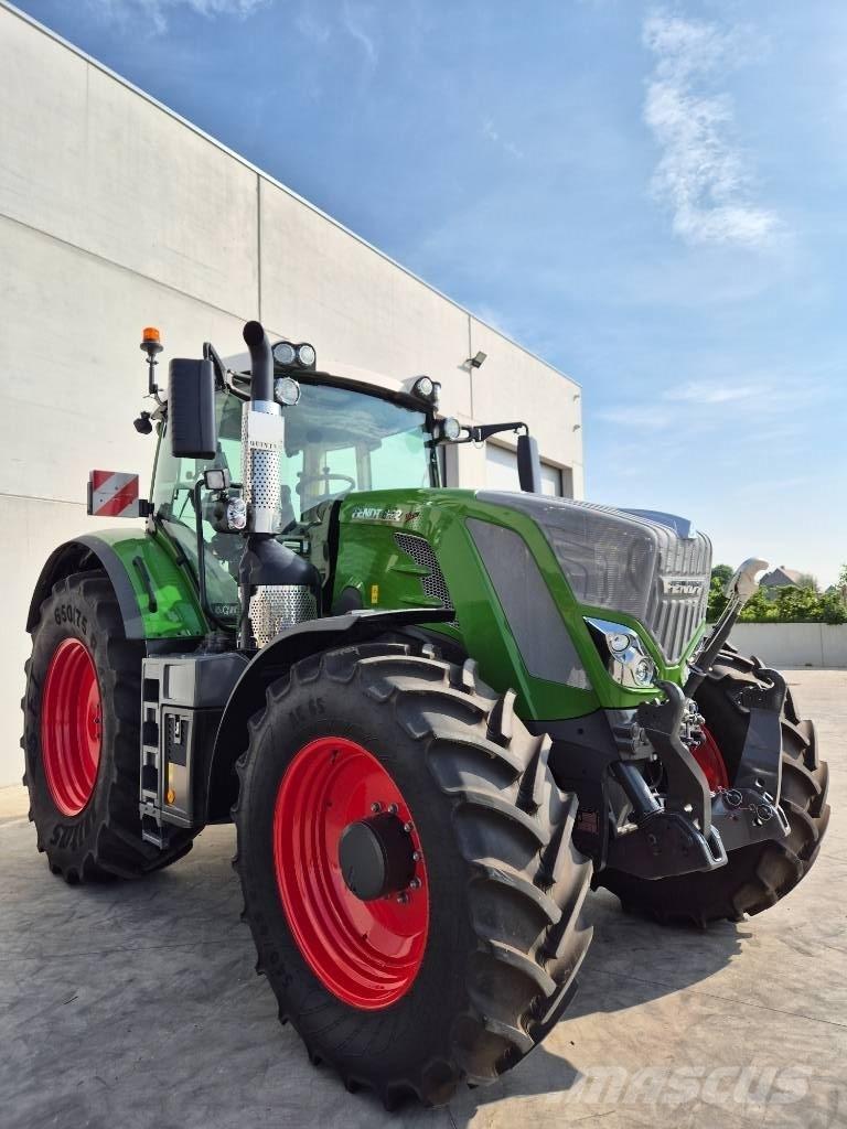 Fendt 822 Vario Трактори