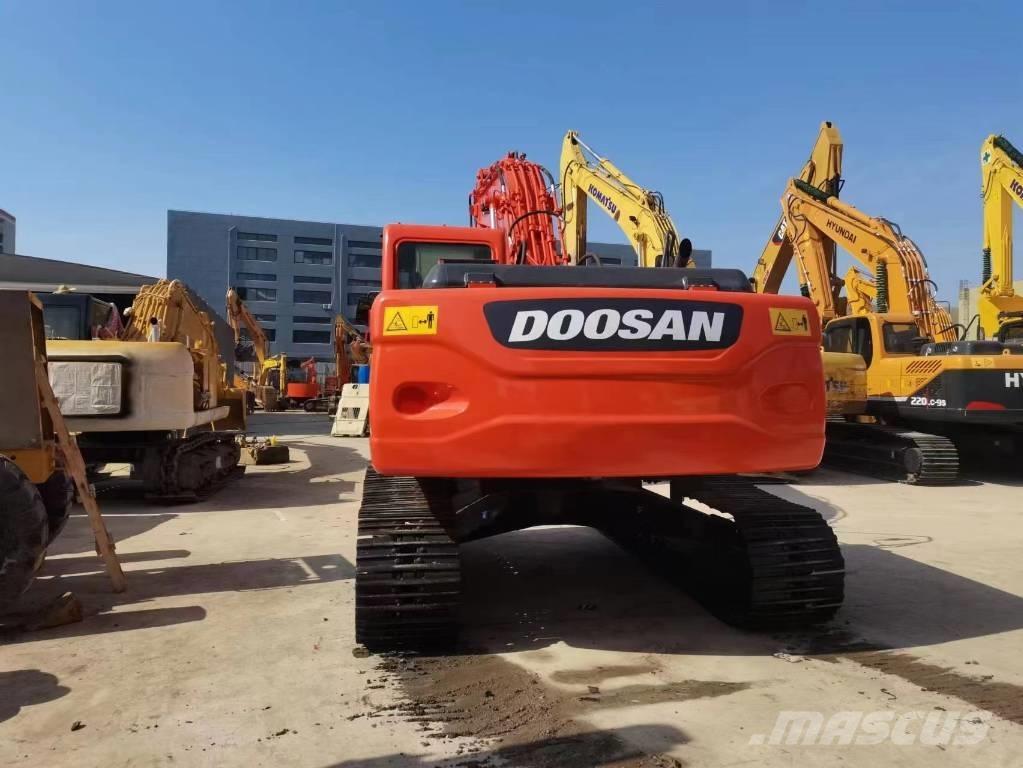 Doosan DX 225 Гусеничні екскаватори