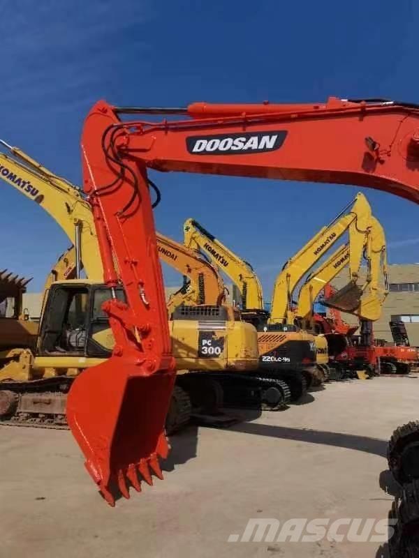 Doosan DX 225 Гусеничні екскаватори