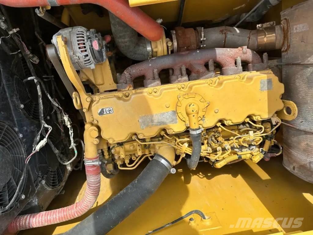 CAT 330GC Гусеничні екскаватори