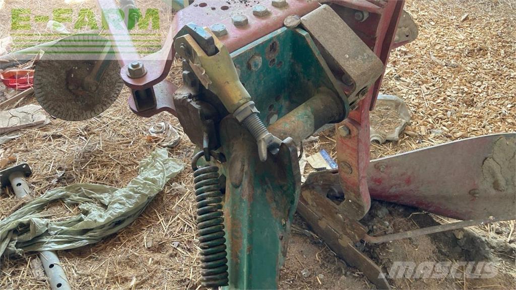 Kverneland LB 100 Звичайні плуги