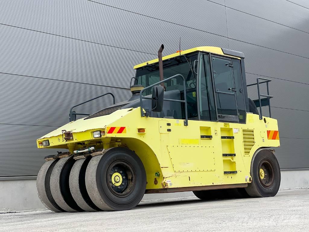 Ammann AP 240 Пневматичні катки