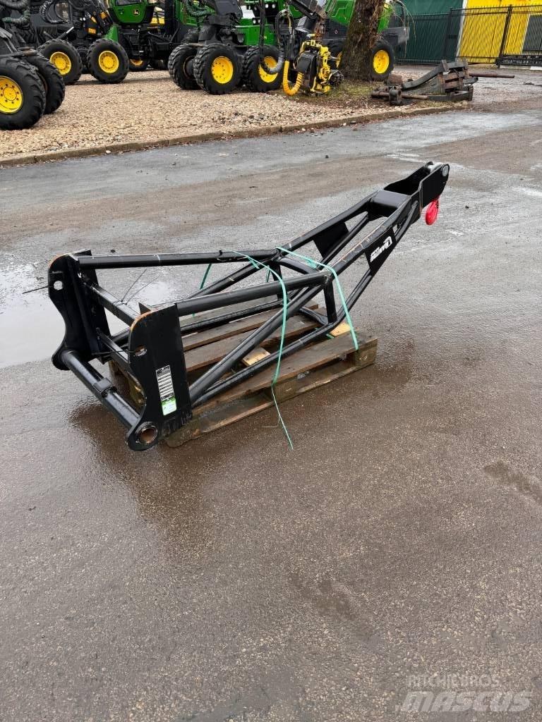 Manitou P2000 Підйомно-транспортне обладнання і вантажні ліфти