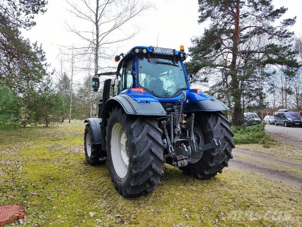 Valtra T 194 Active Трактори