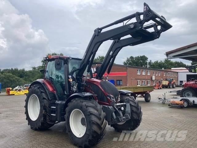 Valtra N155 Active Трактори