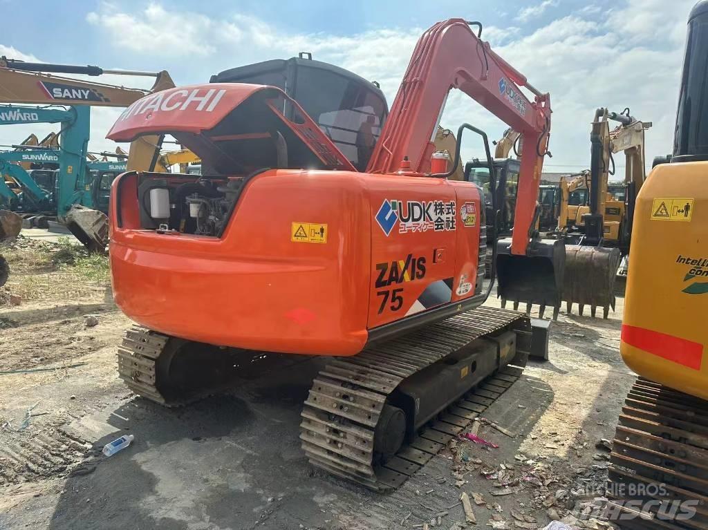 Hitachi ZX 75 Середні екскаватори 7т. - 12т.