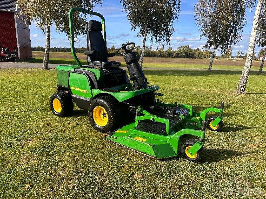 John Deere 1565 Самохідні газонокосарки