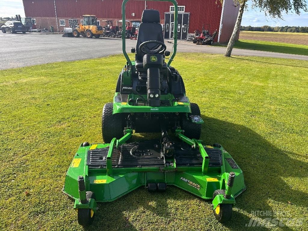 John Deere 1565 Самохідні газонокосарки