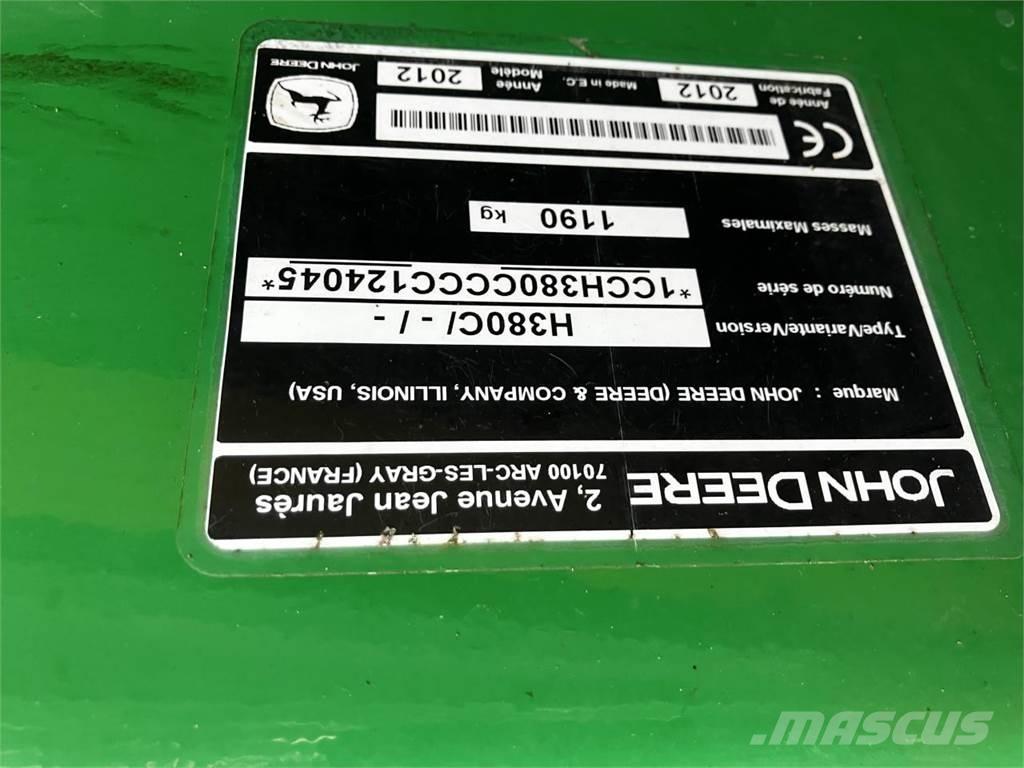 John Deere 6215R Трактори