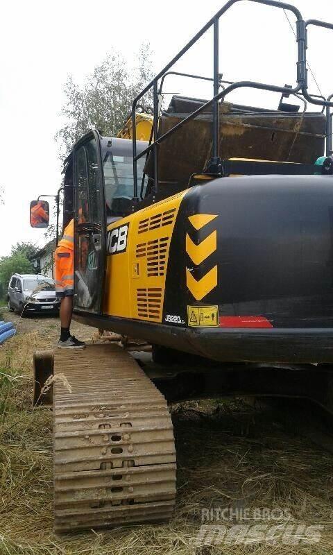 JCB JS220LC Гусеничні екскаватори