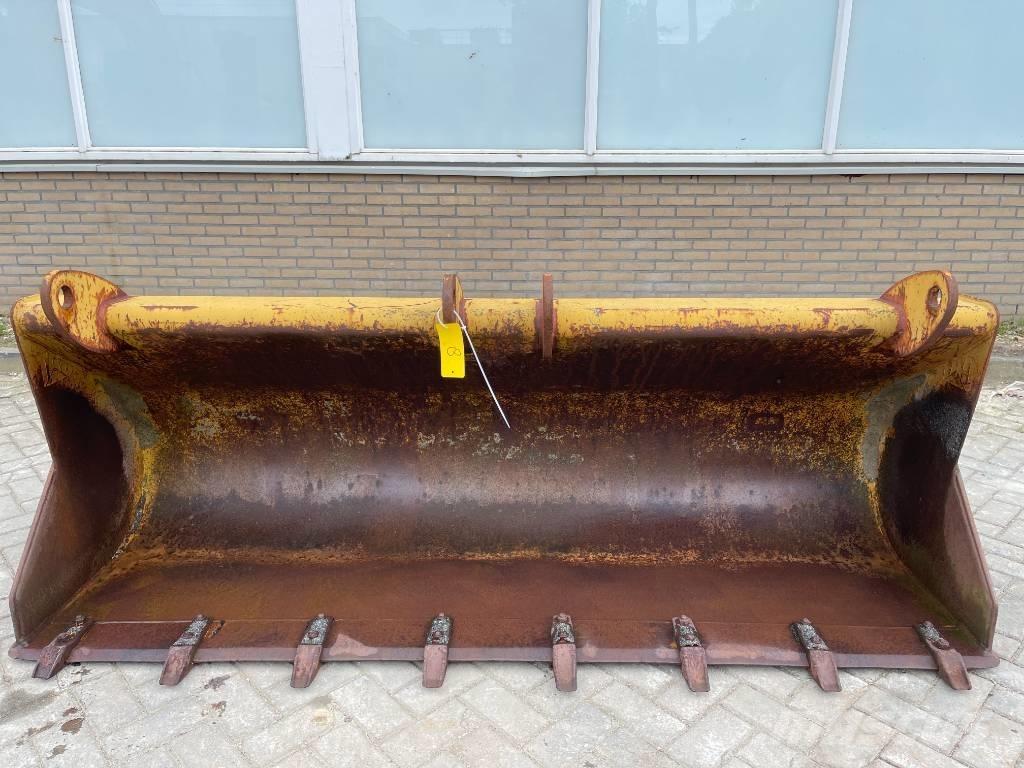 CAT Backhoe bucket Ковші