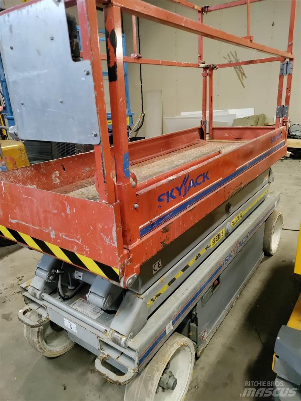 SkyJack SJ3220 Підйомники-ножиці