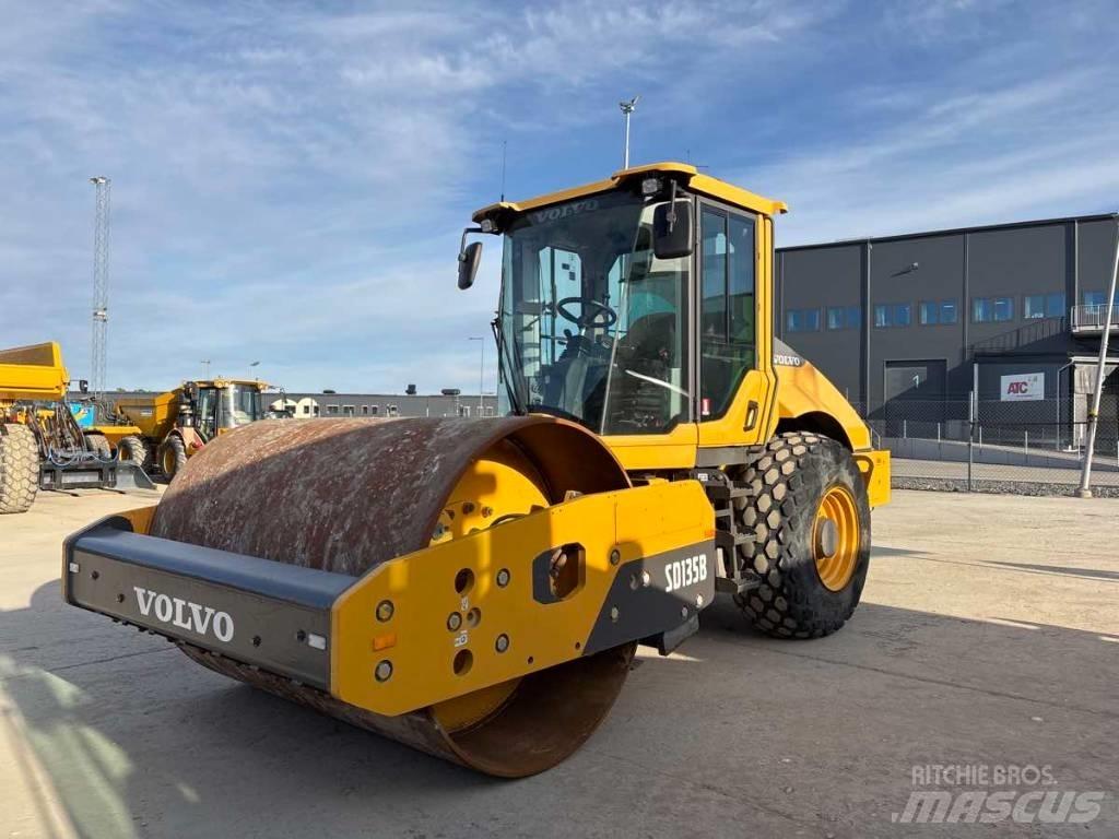 Volvo SD 135 B Грунтові котки