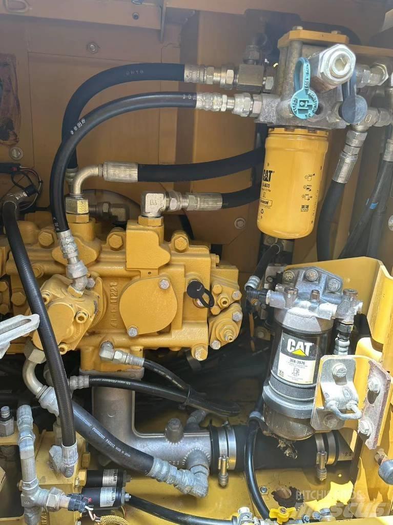 CAT CAT325DL Середні екскаватори 7т. - 12т.