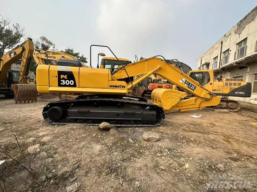 Komatsu PC 300 Гусеничні екскаватори
