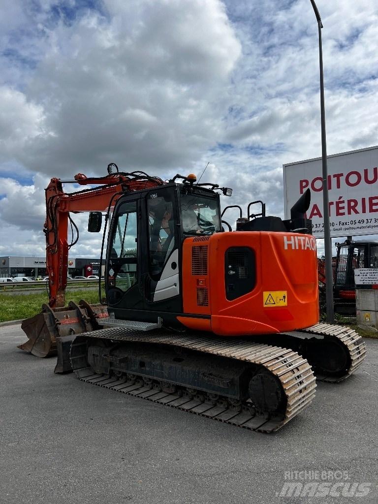 Hitachi ZX 135 US-6 Гусеничні екскаватори