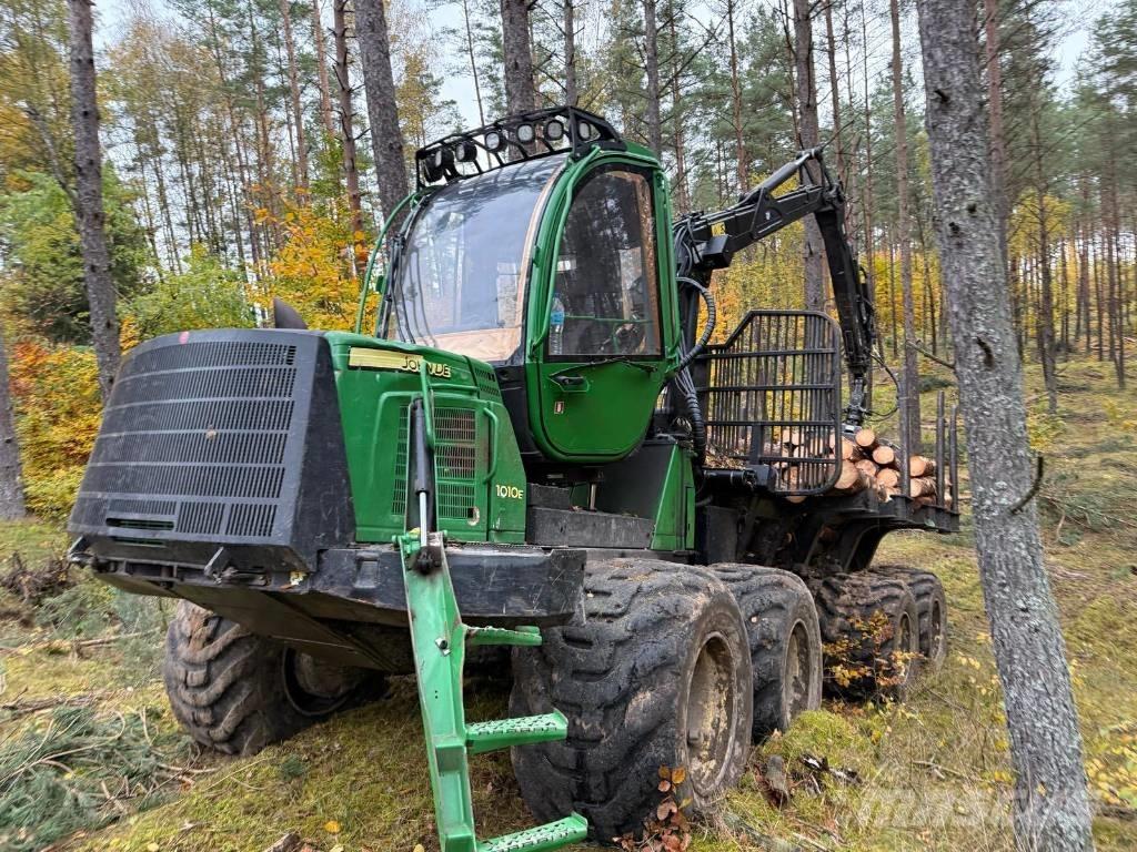 John Deere 1010 E Форвардери