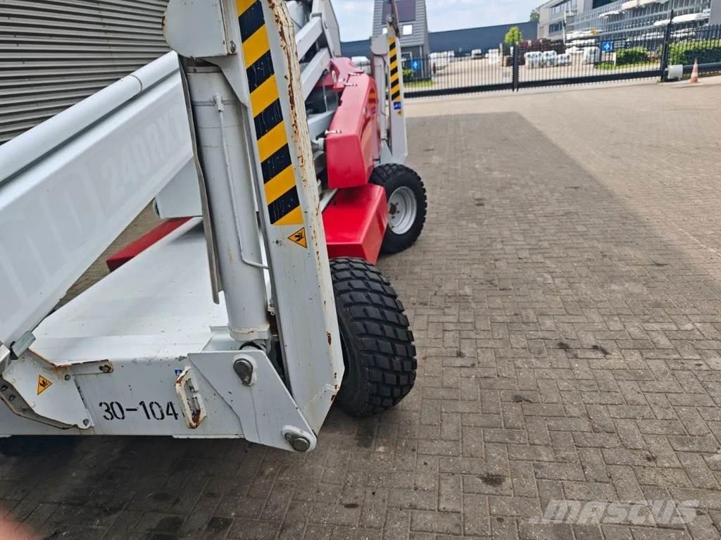 Dino 240 RXT Телескопічні підйомники