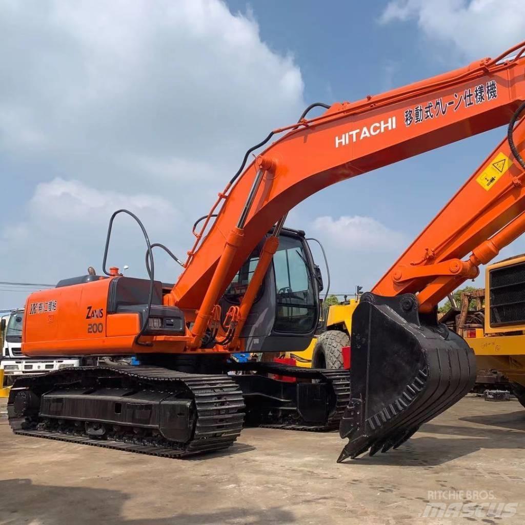 Hitachi zx200 Гусеничні екскаватори