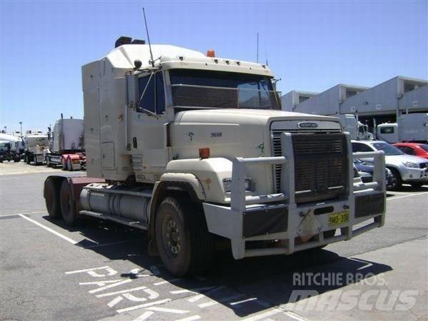 Freightliner FL112 Тягачі