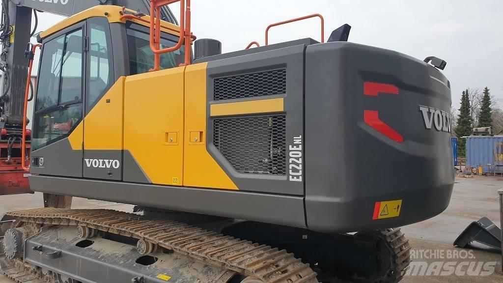 Volvo EC 220 E Гусеничні екскаватори