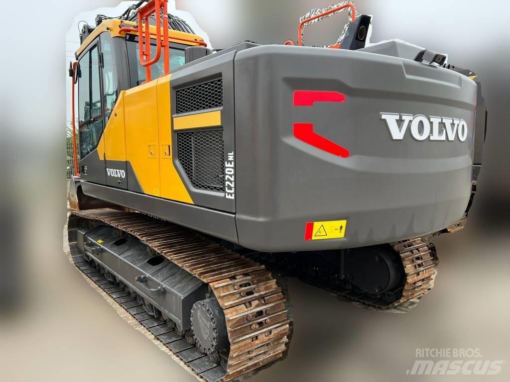 Volvo EC 220 E Гусеничні екскаватори