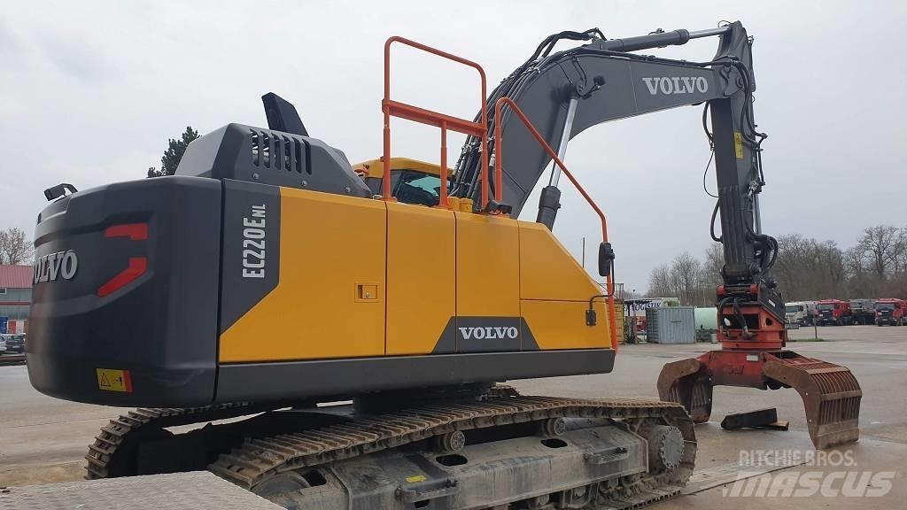 Volvo EC 220 E Гусеничні екскаватори