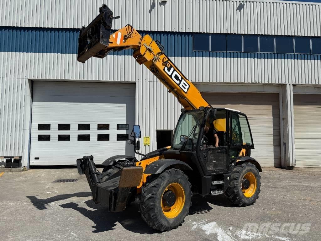 JCB 535-125 Телескопічні навантажувачі