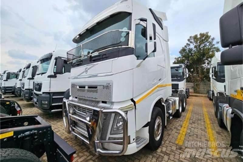 Volvo FH Вантажівки / спеціальні