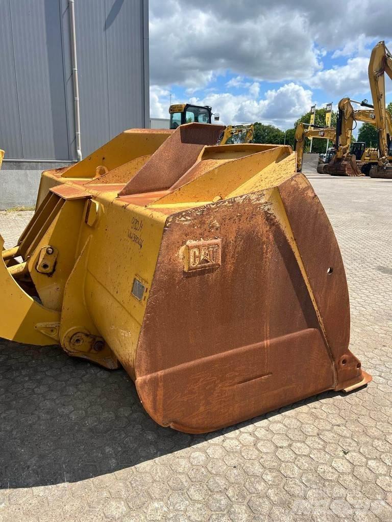 CAT 980M Фронтальні навантажувачі