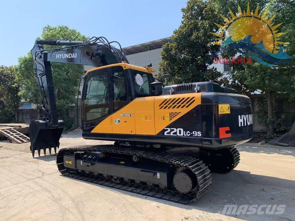 Hyundai R220LC-9S Гусеничні екскаватори