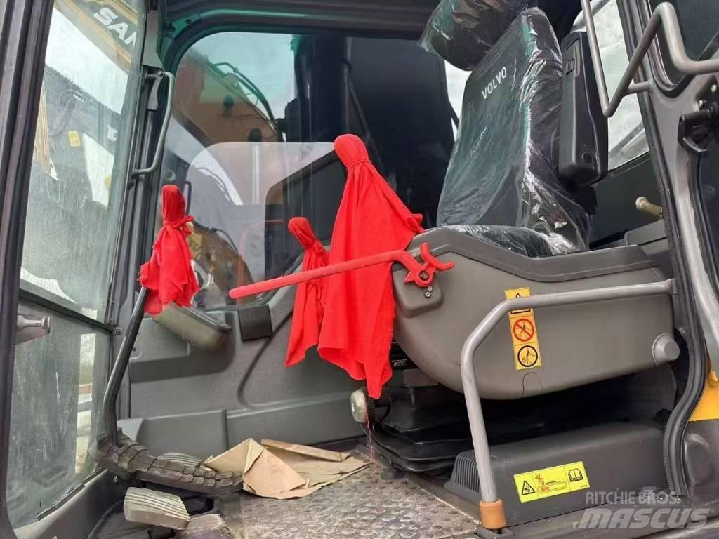 Volvo 240 Гусеничні екскаватори