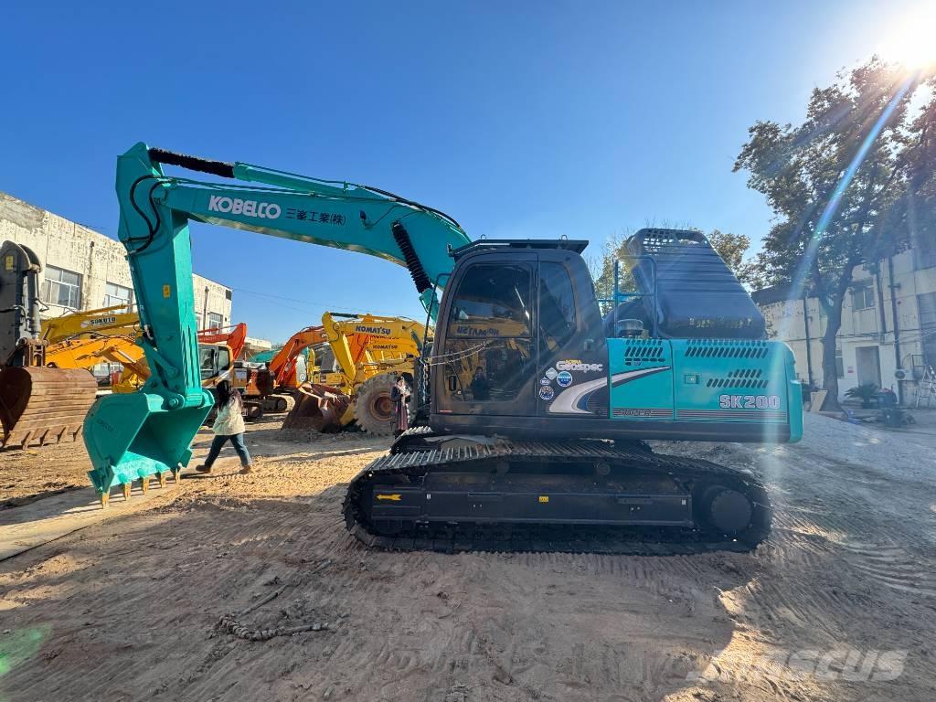 Kobelco SK 200 Гусеничні екскаватори