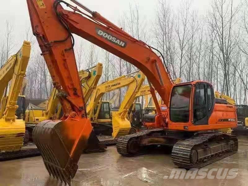 Doosan DX300LC Гусеничні екскаватори
