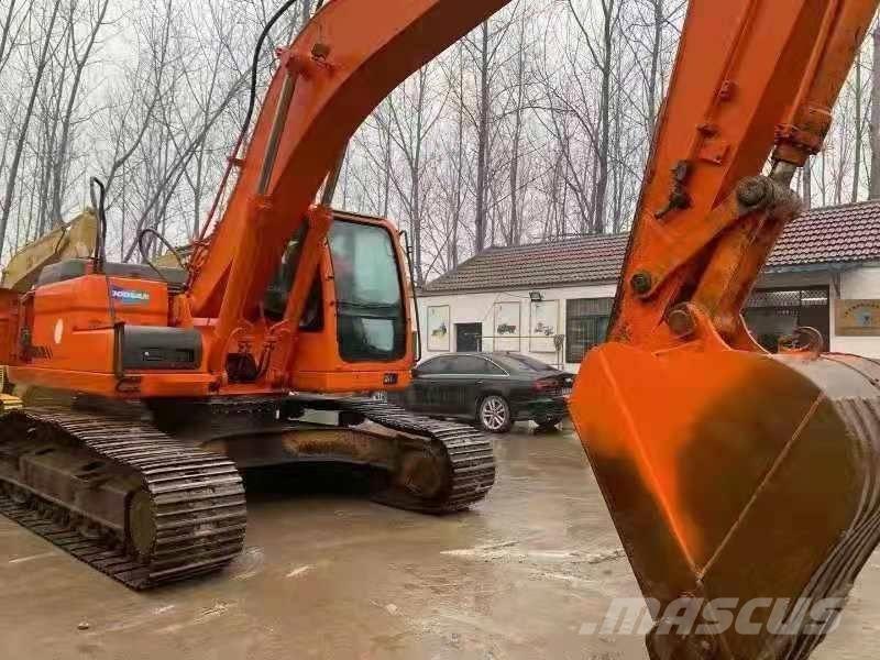 Doosan DX300LC Гусеничні екскаватори
