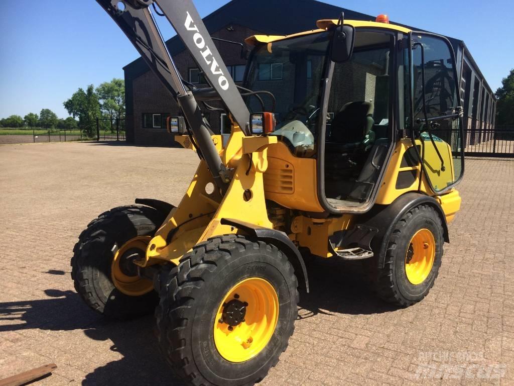 Volvo L 25 F Фронтальні навантажувачі