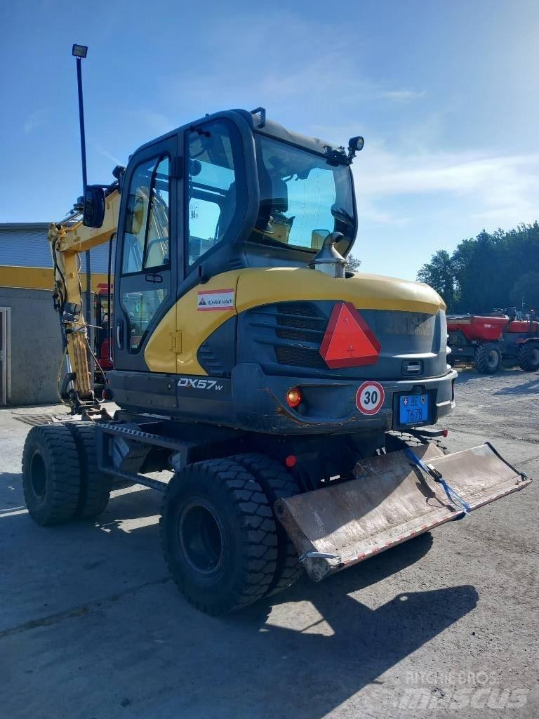 Doosan DX 57 W-5 Колісні екскаватори