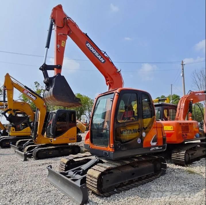Doosan DX75-9C Середні екскаватори 7т. - 12т.