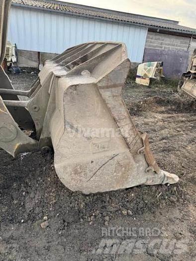CAT 973C - Фронтальні навантажувачі