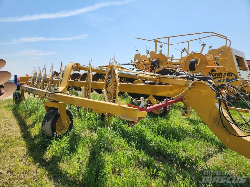 Vermeer VR1428 Граблі і сінозворушувачі