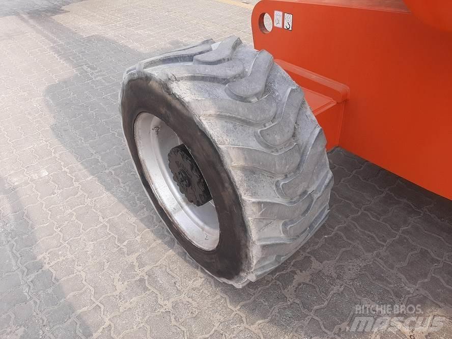 JLG 800AJ Колінчаті підйомники