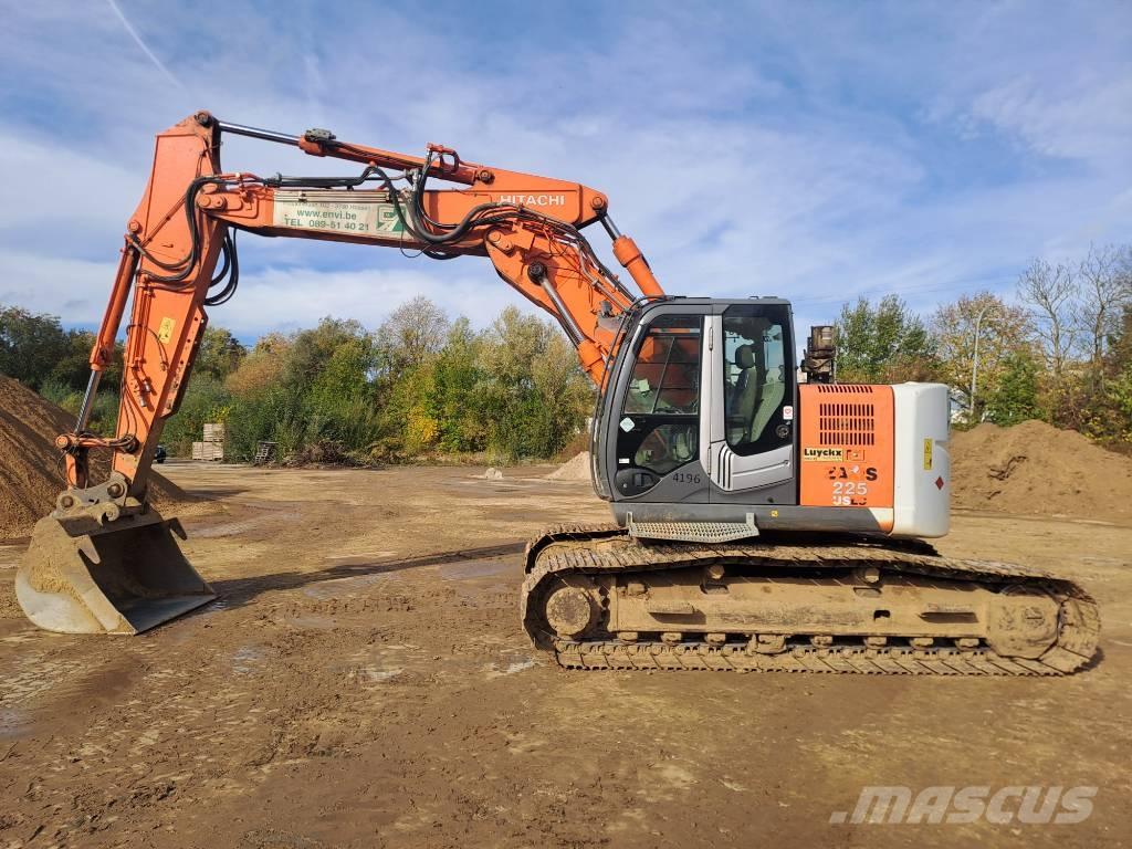 Hitachi ZX225USLC-3 Гусеничні екскаватори