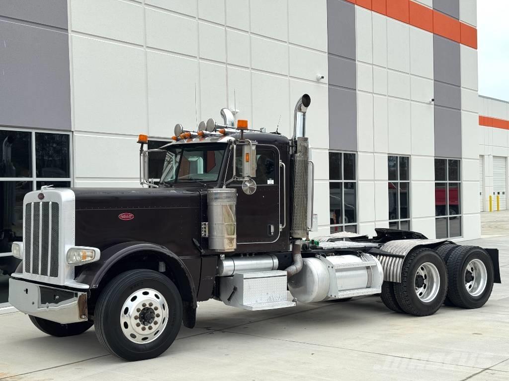 Peterbilt 389 Тягачі