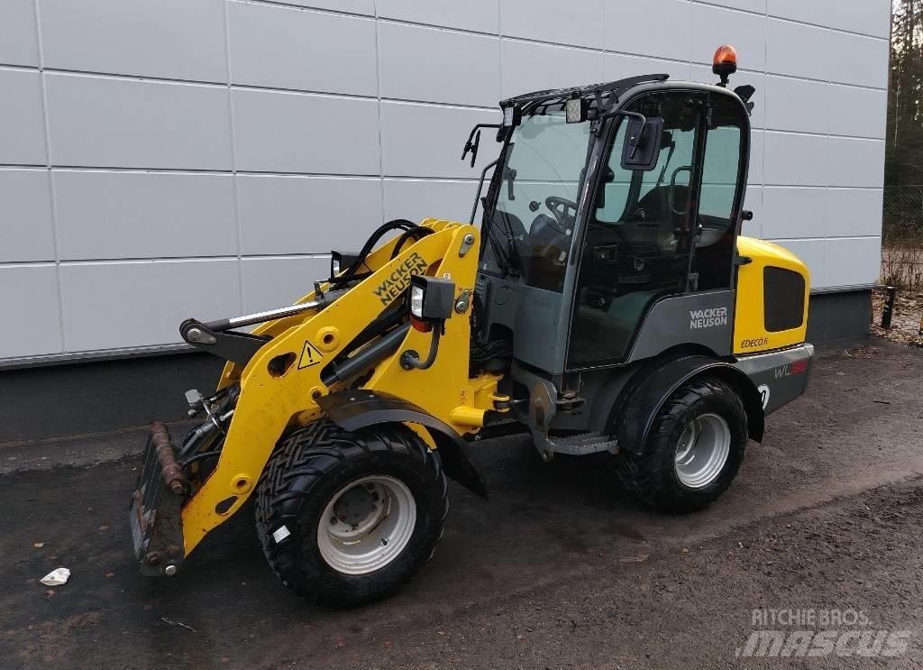 Wacker Neuson WL 32 Фронтальні навантажувачі