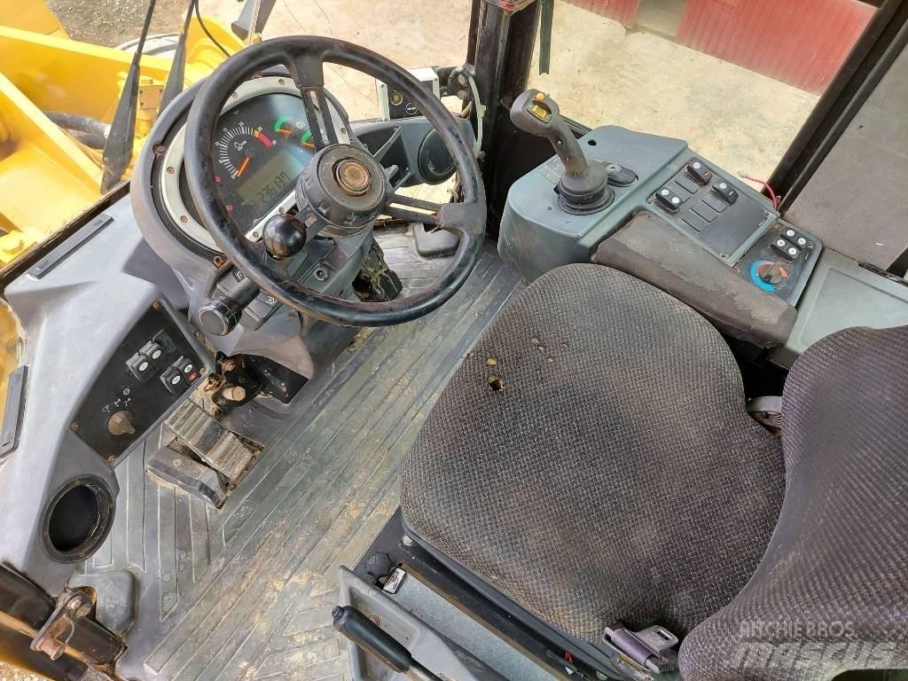 CAT 938 H Фронтальні навантажувачі