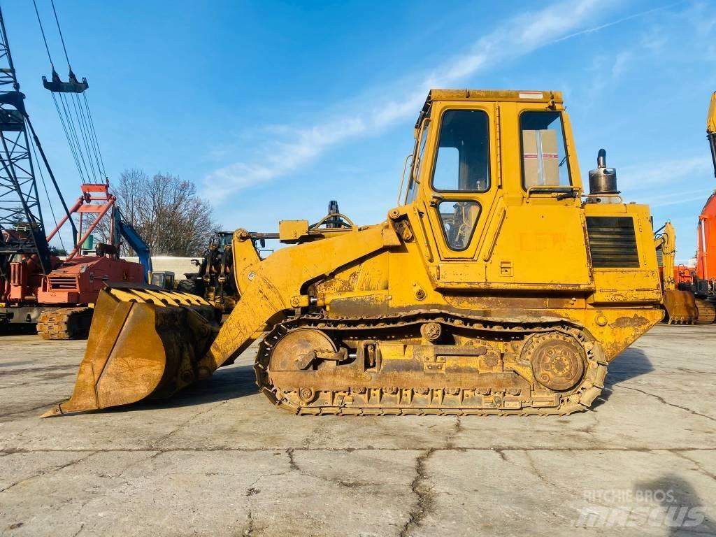CAT 943 LGP Гусеничні вантажники